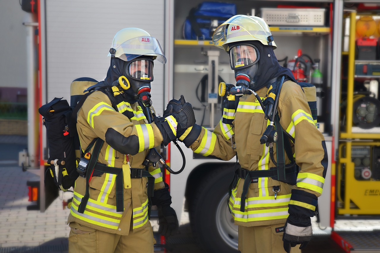 firefighter, respirators, fire fighters-4324587.jpg